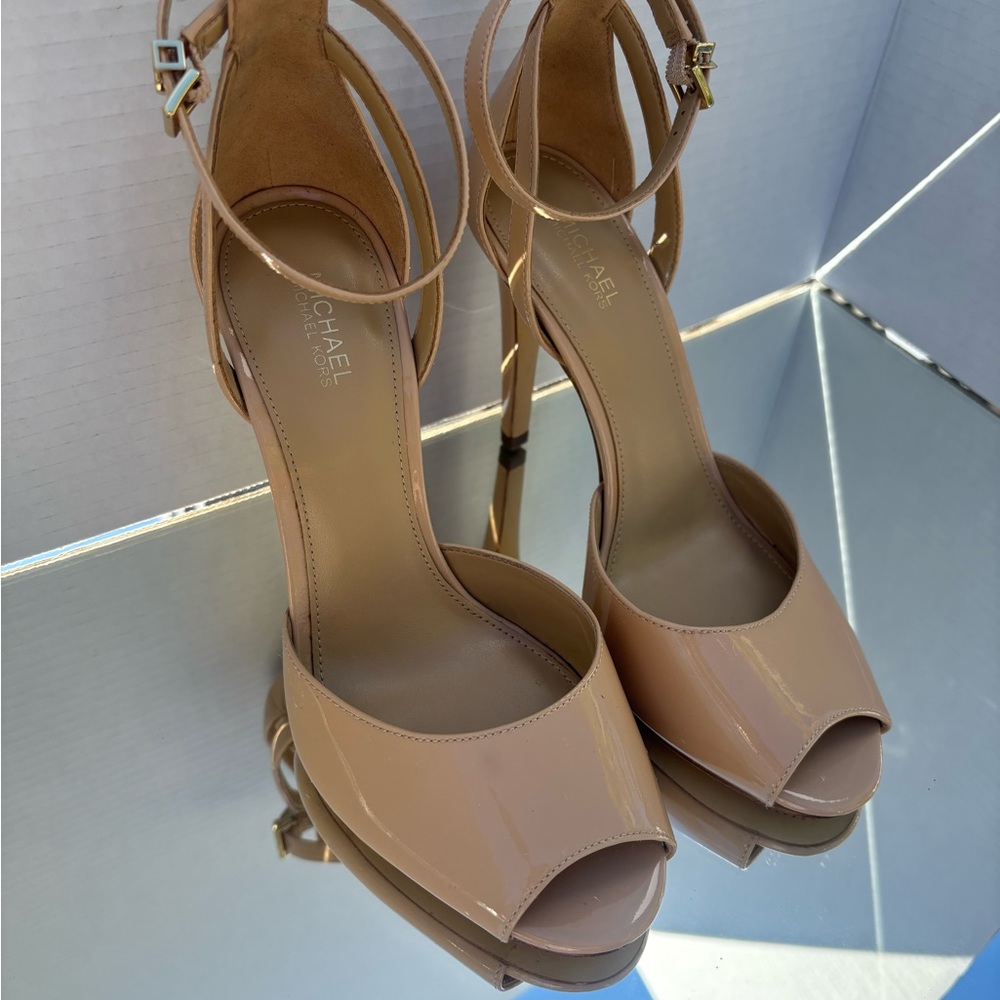 Michael Kors Women's Tan Peep-Toe Heels